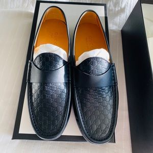 New Gucci loafers 7.5 Mens